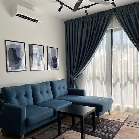 Stayje Putrajaya, 5 Minutes To Ioi City Mall, Wifi , Netflix, Free Parking 外观 照片