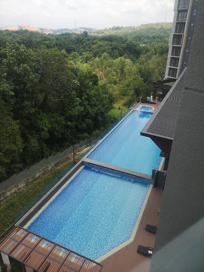 Stayje Putrajaya, 5 Minutes To Ioi City Mall, Wifi , Netflix, Free Parking 外观 照片