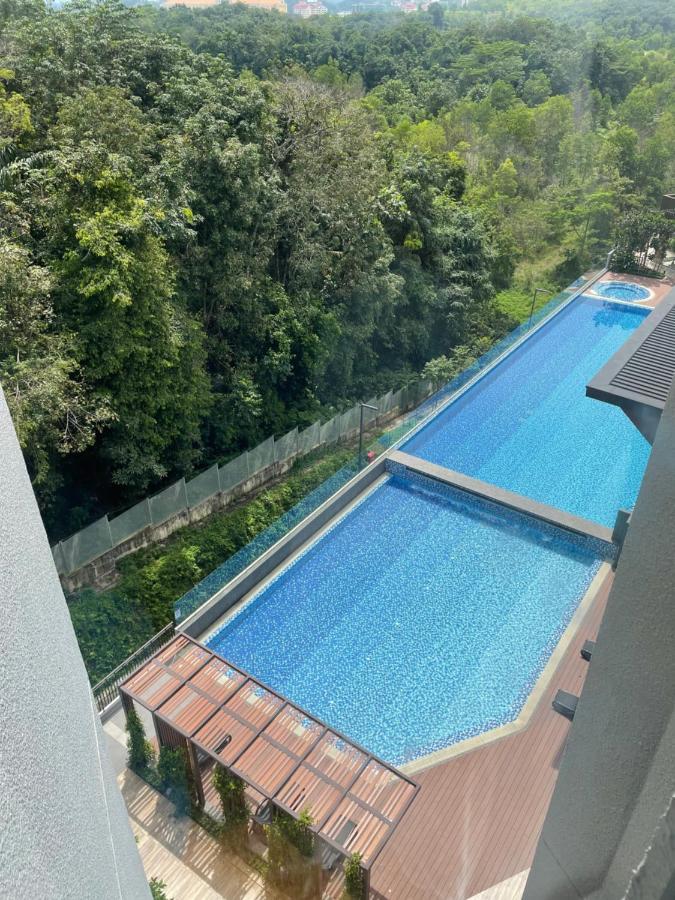 Stayje Putrajaya, 5 Minutes To Ioi City Mall, Wifi , Netflix, Free Parking 外观 照片